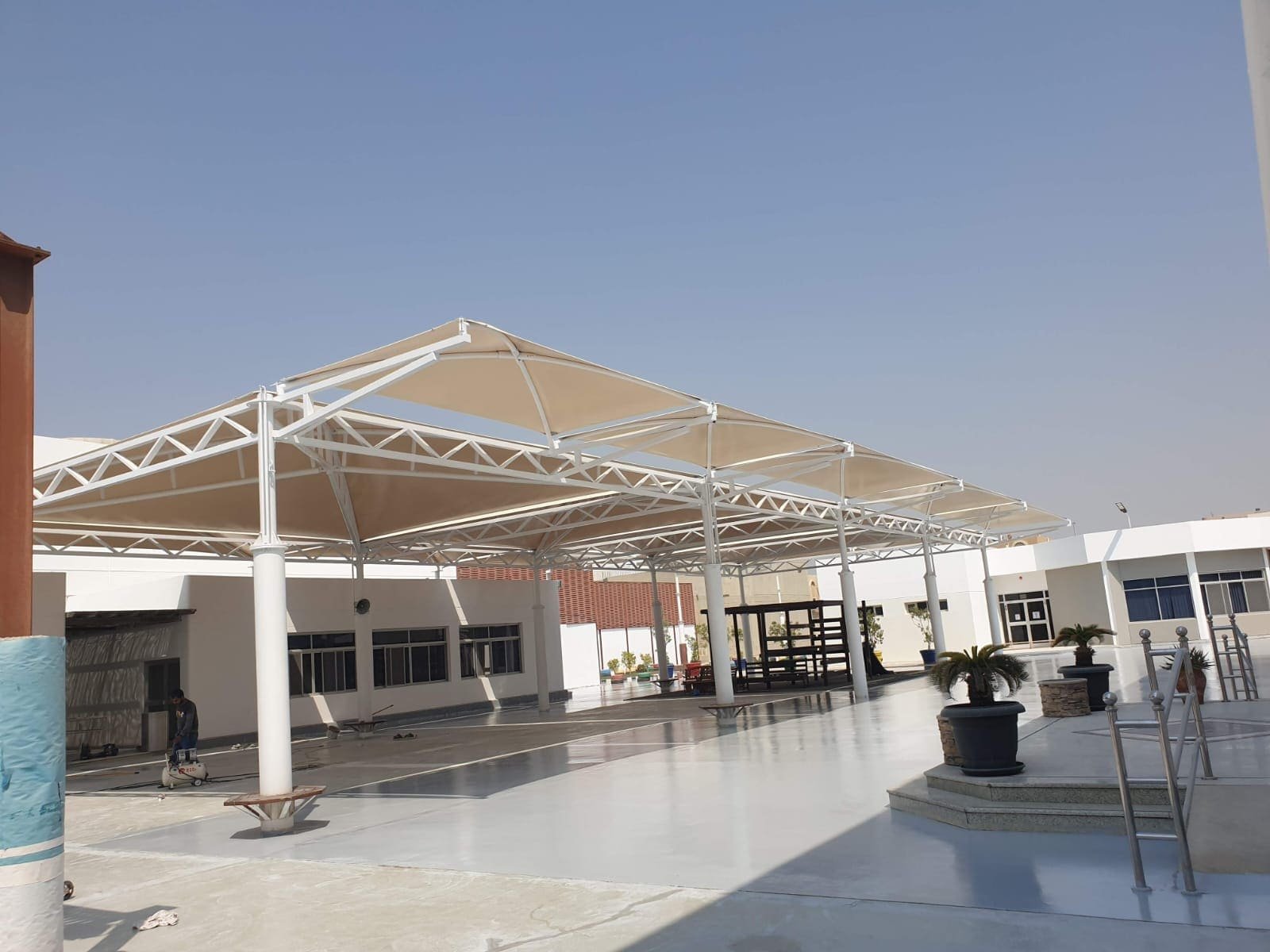 مظلات وسواتر مؤسسة إبداع الفخامة